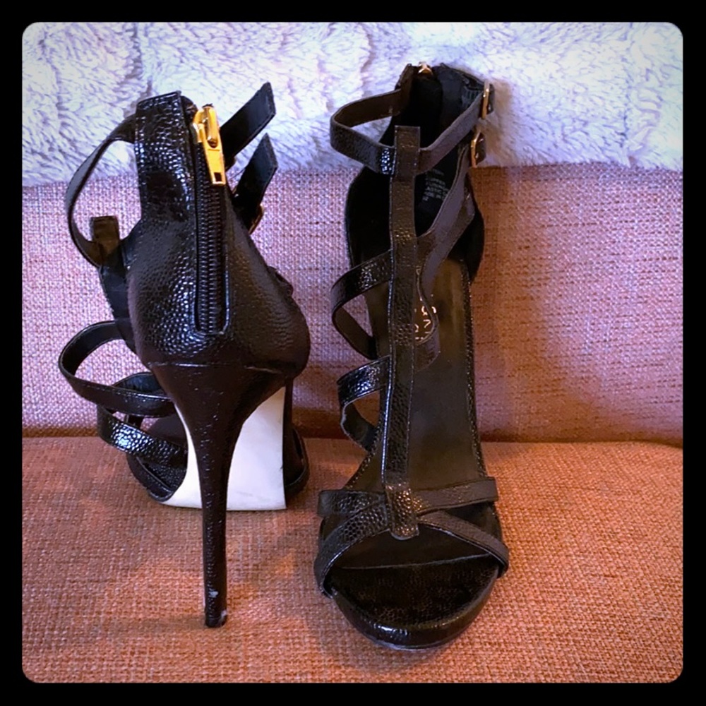 Kendall and Kylie strappy heel